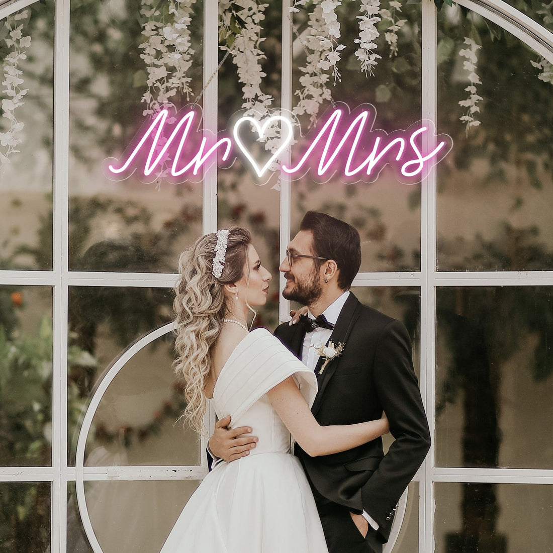 Mr & Mrs Words Heart Neon Sign